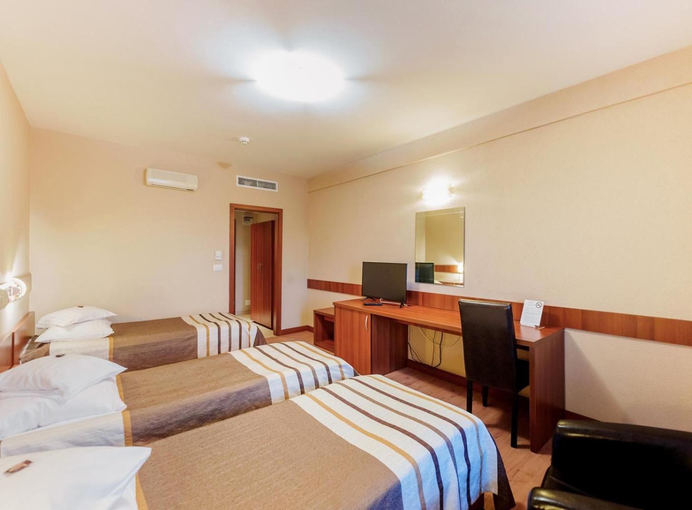 Hotel Crisana อาราด ภายนอก รูปภาพ