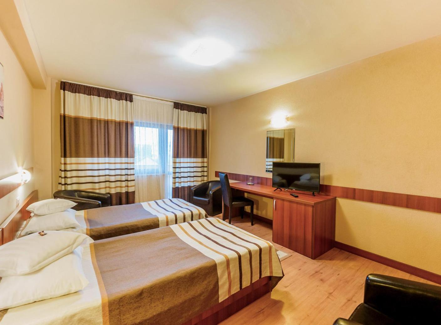 Hotel Crisana อาราด ภายนอก รูปภาพ