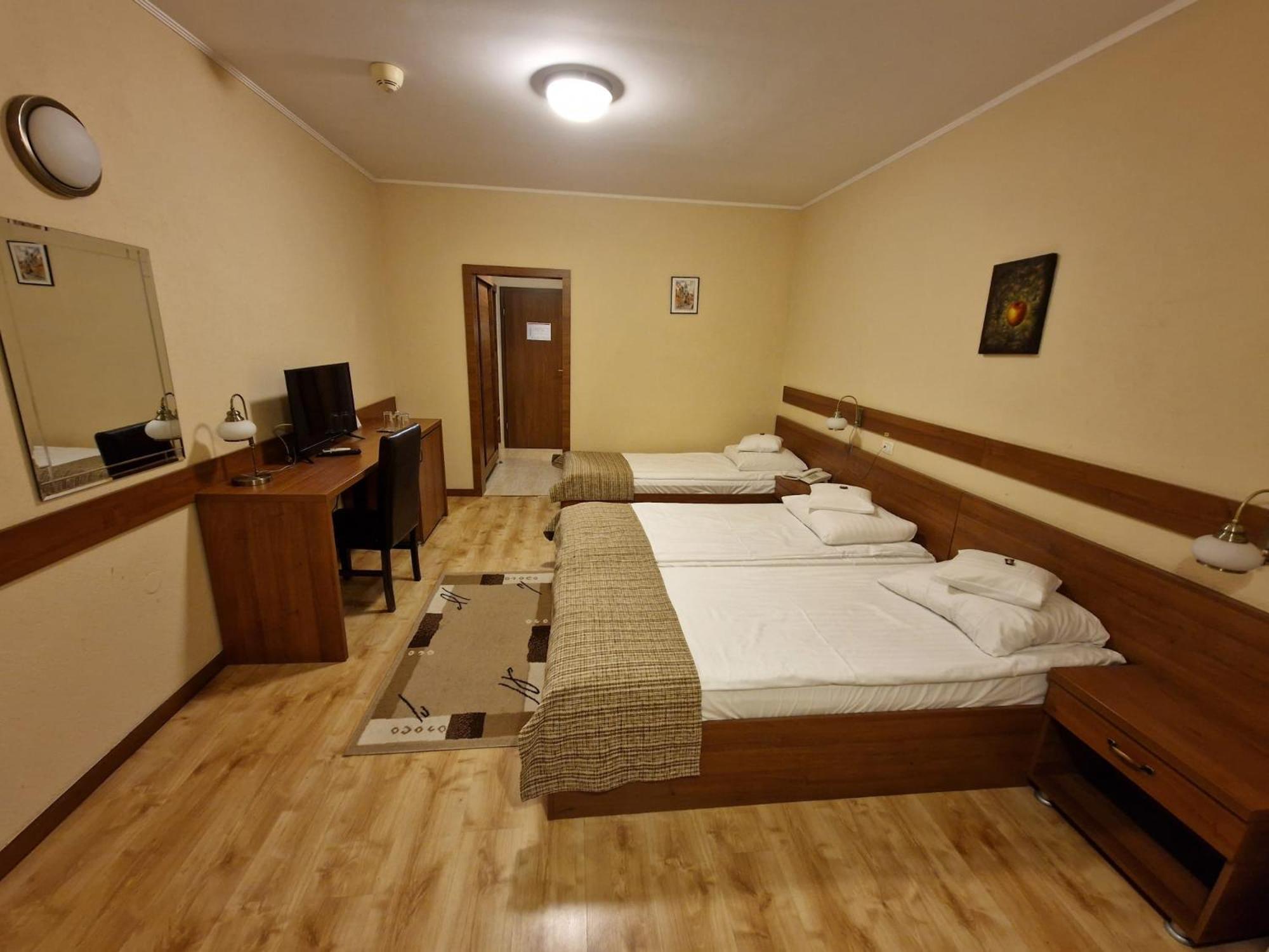 Hotel Crisana อาราด ภายนอก รูปภาพ